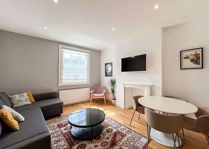 Spacious Camden Apartment D2